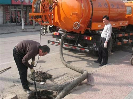 龙马潭清掏化粪池，健康生活从这里开始